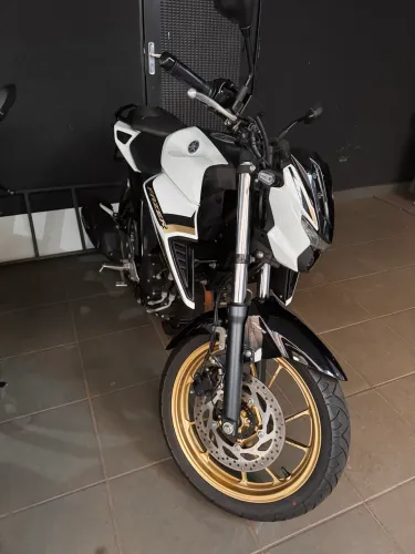 Fazer 250