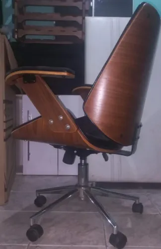 Vende-se Lindíssima Cadeira Executiva. Oportunidade!!! Valor 380,00!!