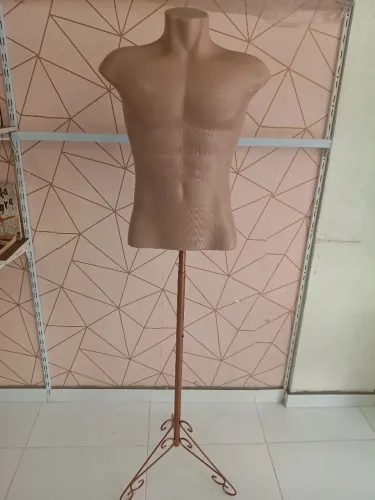 Manequim busto com pedestal masculino