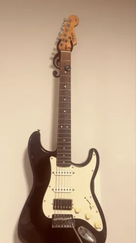 Guitarra Squier Upgrades(by Fender) anos 2000