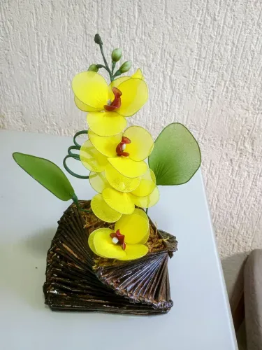 Arranjos de flores artificiais