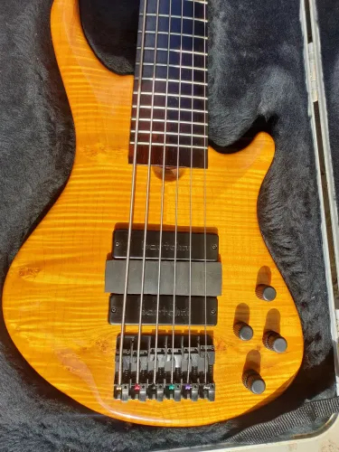 Baixo Keith Roscoe USA 6 cordas Bartolini