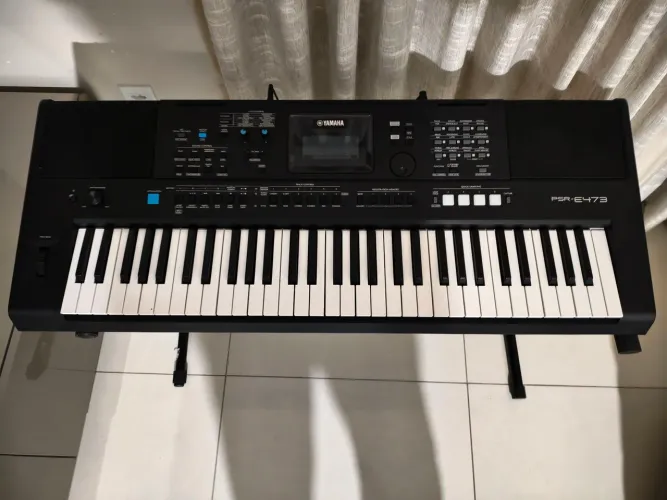 TECLADO YAMAHA PSR-E473