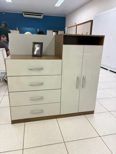 Cômoda 2 porta e 4 gaveta Nova a pronta entrega 