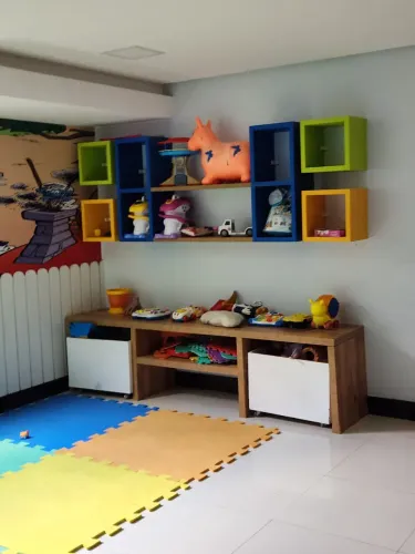 Terrazos com armários modulados