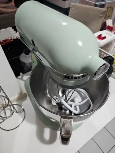 Batedeira kitchenaid com 3 batedores e bowl