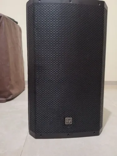 Caixa ativa electrovoice  zlx 15 polegadas 