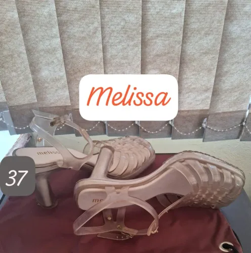 Sandália salto Melissa Vixen