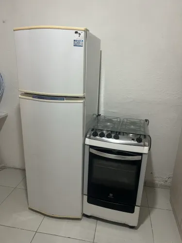 GELADEIRA + FOGÃO | ÓTIMO ESTADO | PREÇO IMPERDÍVEL