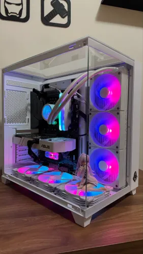 PC GAMER PREMIUM