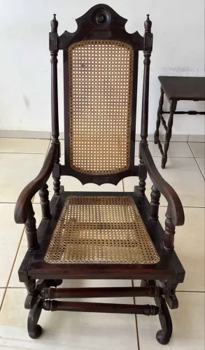 Poltrona clássica anos 60