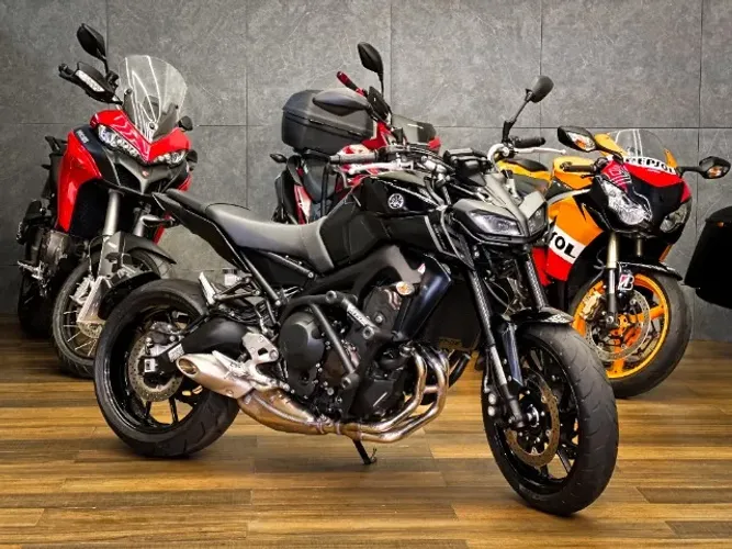 YAMAHA MT-09 2022/2023