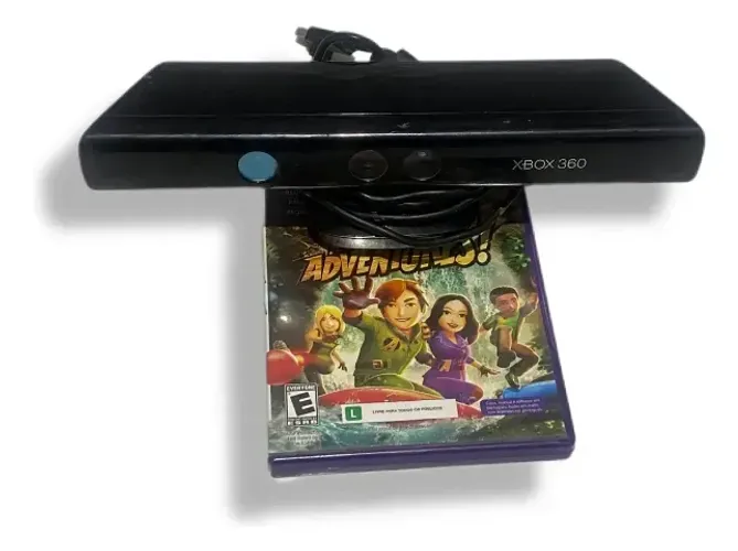 Câmera Kinect Microsoft para Xbox 360 com um jogo