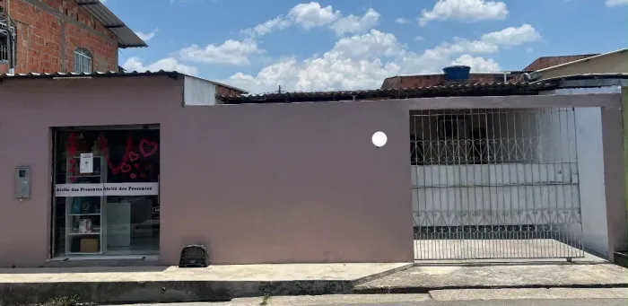 Casa com ponto comercial - Pronta para morar - Manoa
