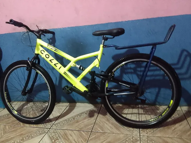 Bicicleta semi nova aro 26 com garupa faço entrega grátis 