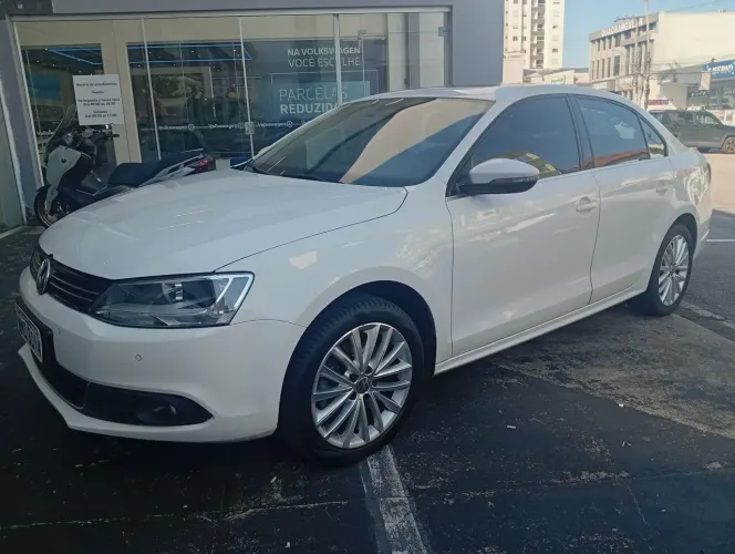 Volkswagen Jetta Highline 2.0 TSI 16V  4P Tiptronic 2013