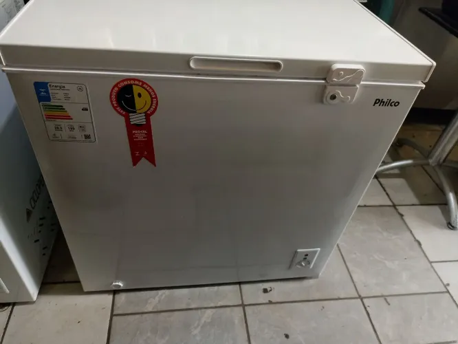 Freezer horizontal Philco 200 litros novinha. 