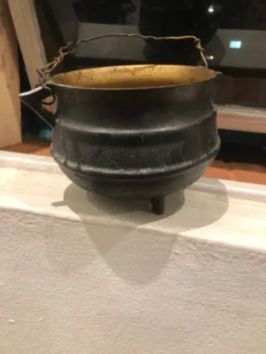 Caldeirão pequeno de ferro