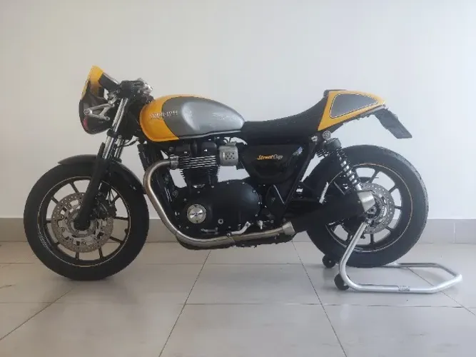 Triumph Street Cup 900 cc uma Bonneville Café Racer original - aceita troca carro 2025 26