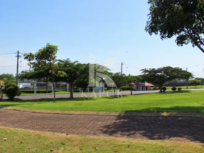 Terreno à venda no Real Park Sumaré, 250 m², plano, em condomínio fechado com lazer comple