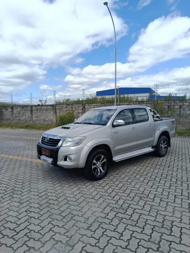 Toyota Hilux CD SRV D4-d 4X4 3.0 TDI Diesel AUT 2013