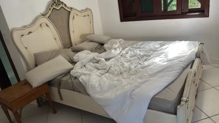 CAMA LAQUEADA