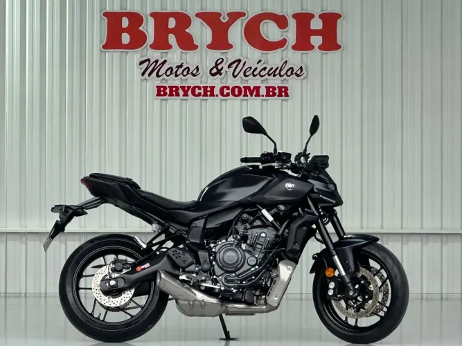 MT-07 CONNECTED ABS PRETA 2025/2026