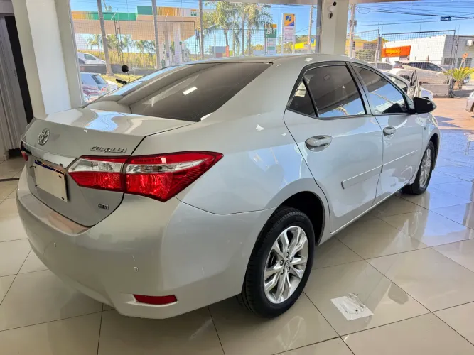 Toyota Corolla GLI 1.8 Flex 16V Aut. 2015