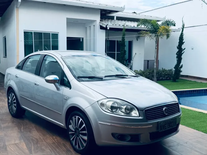 Fiat Linea Absolute 1.9/1.8 Flex Dualogic 4P 2010