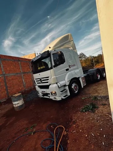 Vendo MB AXOR 2544 ano 2010