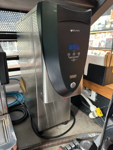 Torre de Água Quente Bunn H3EA 220V - pouquíssimo uso
