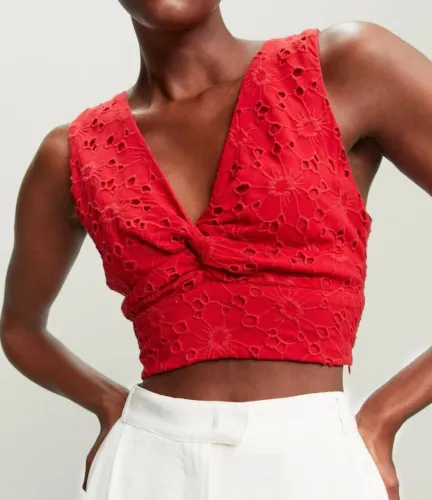 NOVO: Top cropped Shoulder 36