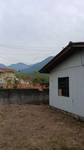 Terreno à Venda - Ótima Localização em Praia de Fora