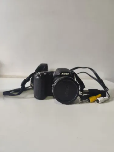 Câmera Digital Nikon Coolpix L320 - com cabo de transferência e cartão de memória 32GB