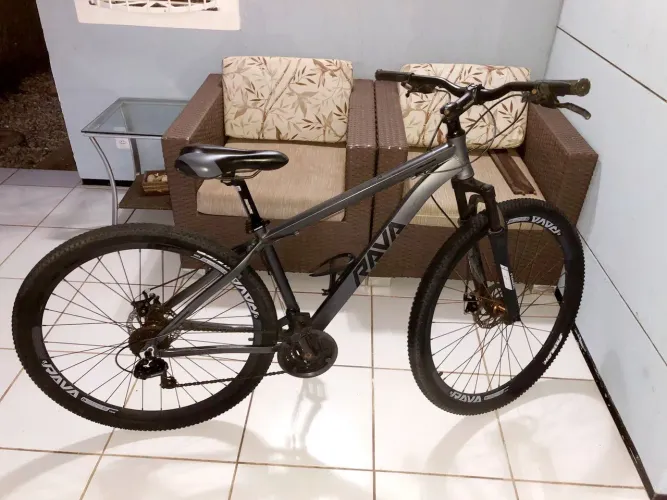 Bicicleta Rava Pressure (Estado de Nova) 