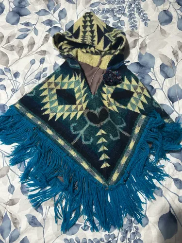 Poncho infantil peruano