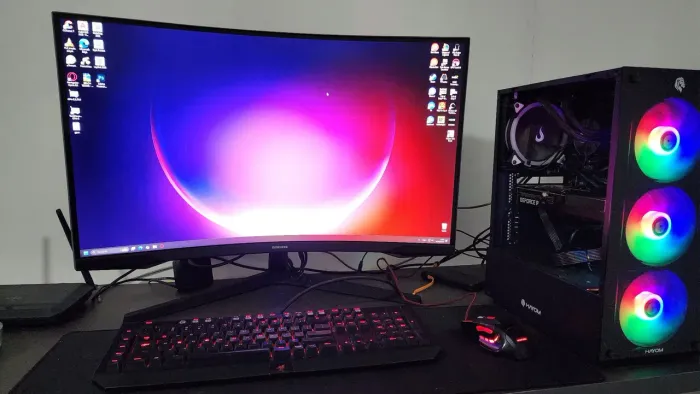 PC GAMER Ryzen 7 5700G RTX 3060 12GB + MONITOR 32' Samsung Odyssey G5 
