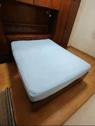 Cama de Casal madeira maciça pesada