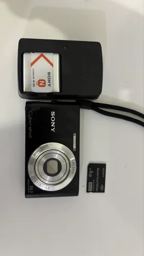 Câmera Sony Cyber-shot DSC-W320 14.1MP