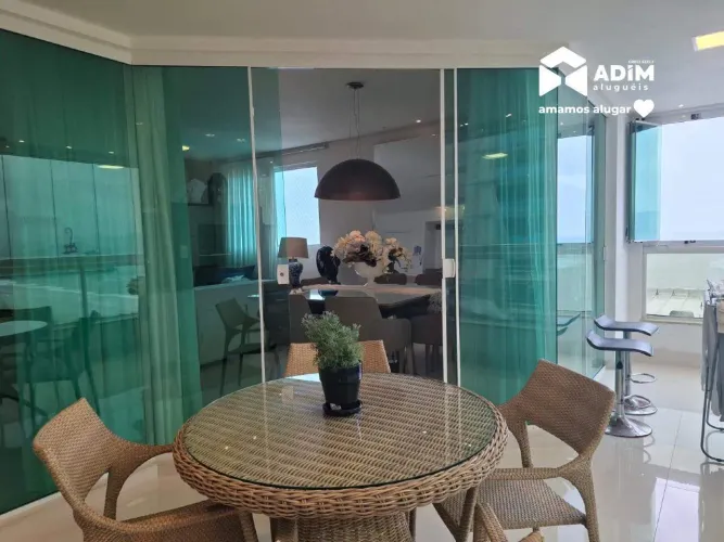 Apartamento em Itapema (Meia Praia) 3 suítes, 2 vagas, 191 m²