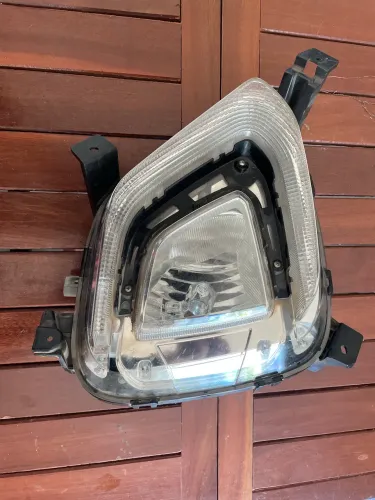 Farol de milha led creta 2023 lado esquerdo