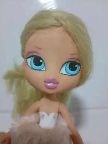 Boneca Bratz Kidz Cloe usada