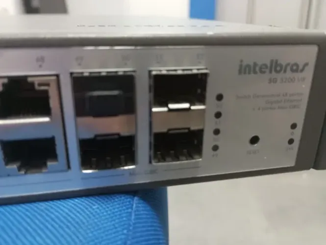 Switch Intelbras 5G 5200 MR 52 portas