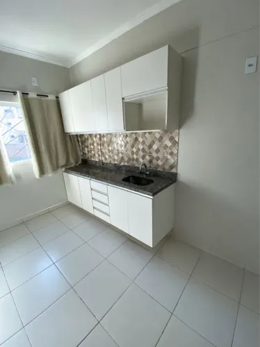 Alugo Apartamento perto do centro com 1 suite