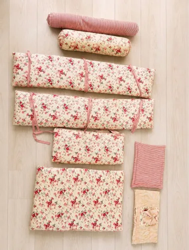 Conjunto de berço para bebê- marca Trussardi