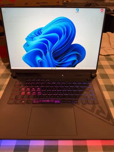 Notebook ASUS ROG Strix G16 | i9-13980HX | RTX 4060 | 1TB | 32GB DDR5