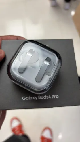 TROCO GALAXY BUDS PRO 4 POR AIR PODS PRO 3