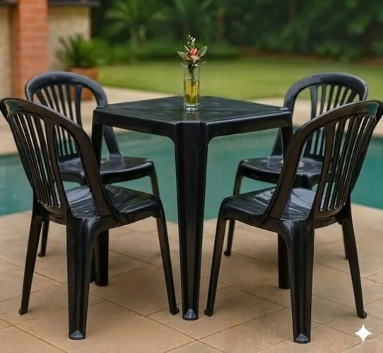 Conjuntos de mesas e cadeiras plásticas - Oferta