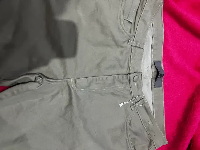 Calça masculina seminova tamanho 50 com lycra