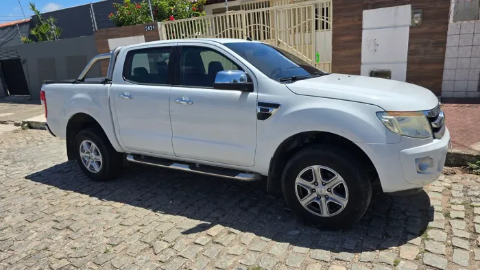Ford Ranger XLT 2.5 16V 4X2 CD Flex 2016